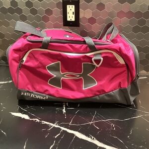 Under Armor Storm 1 pink & gray duffle bag